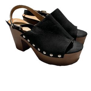 Wonderly Oakley Black Studded Clogs Women’s Size 8M Open Toe Ankle Straps